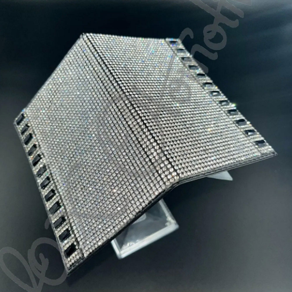 Gümüş Taşlı Siyah Baget Detaylı Ruhsat Kabı